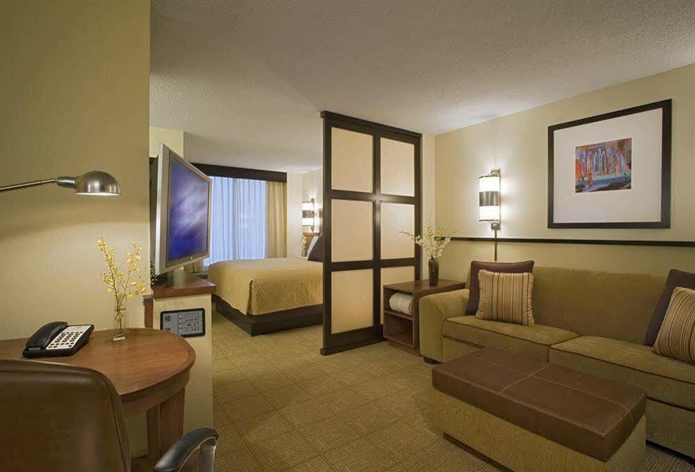 Hyatt Place Dallas North By The Galleria Addison Extérieur photo
